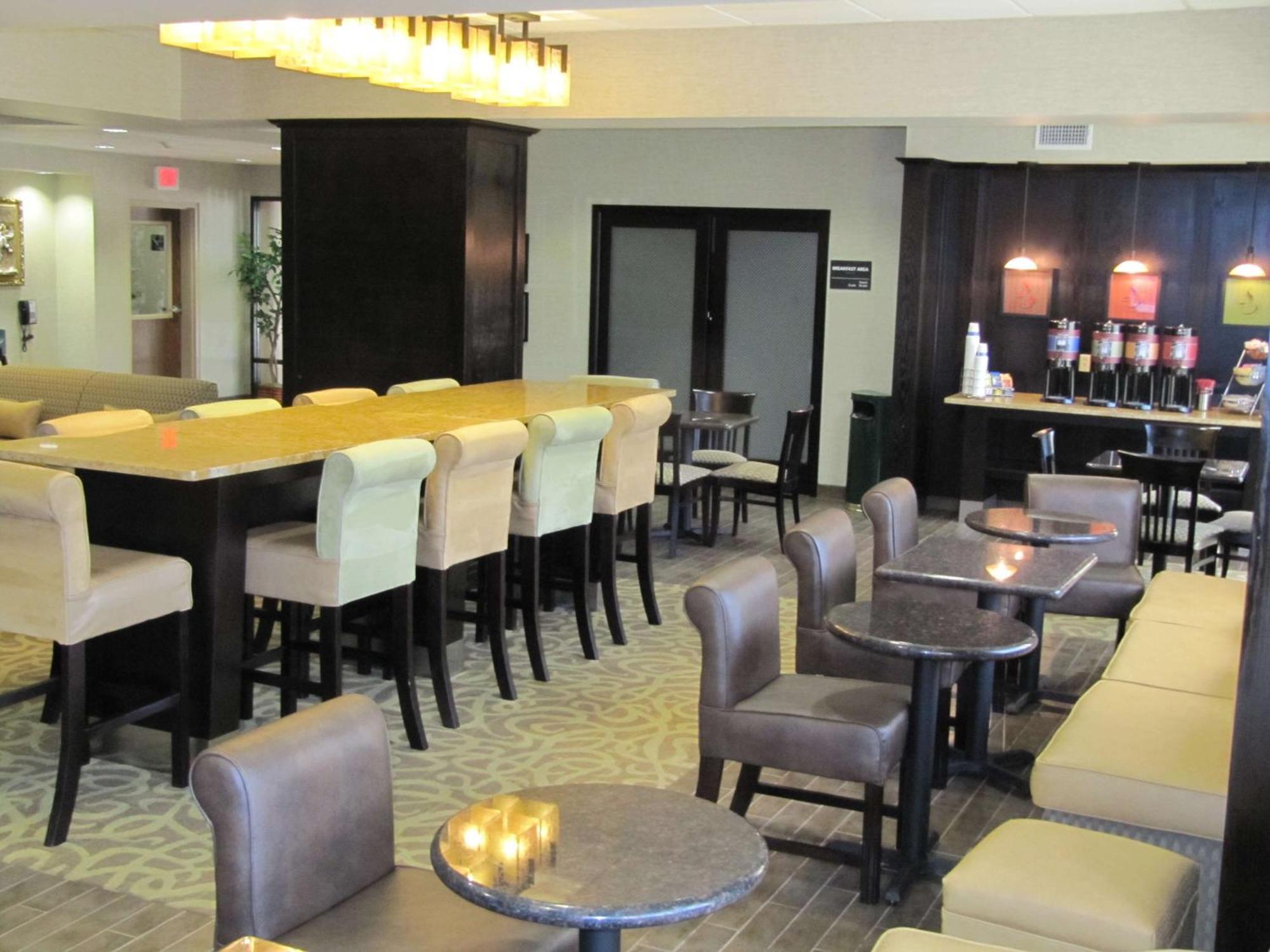 林代尔/泰勒希尔顿恒庭酒店 Lindale 外观 照片