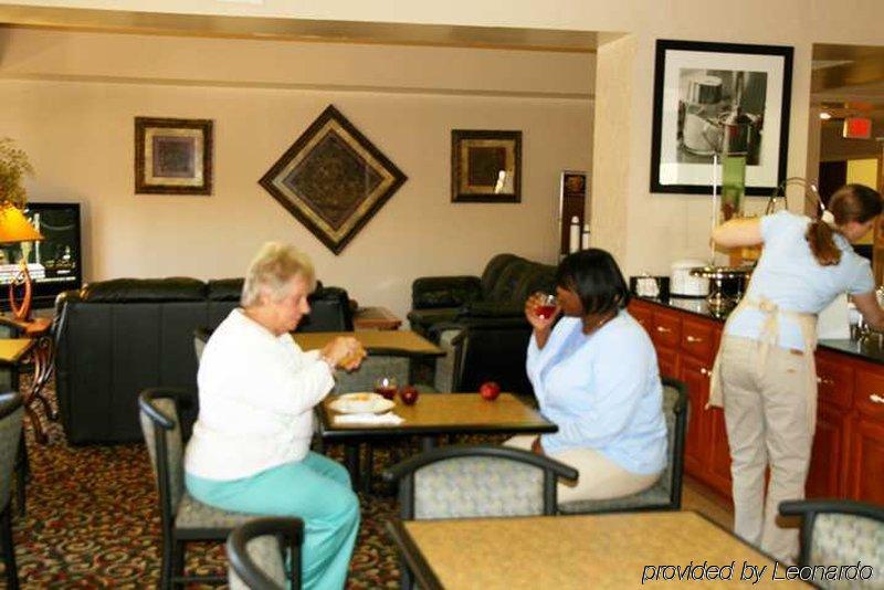 林代尔/泰勒希尔顿恒庭酒店 Lindale 餐厅 照片